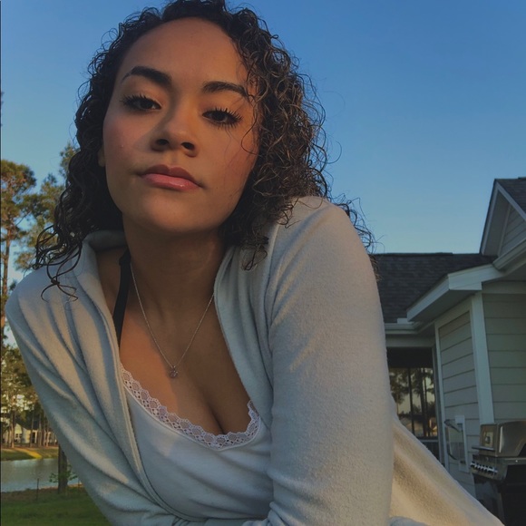 Meet your Posher, Madison - Picture 4 of 9